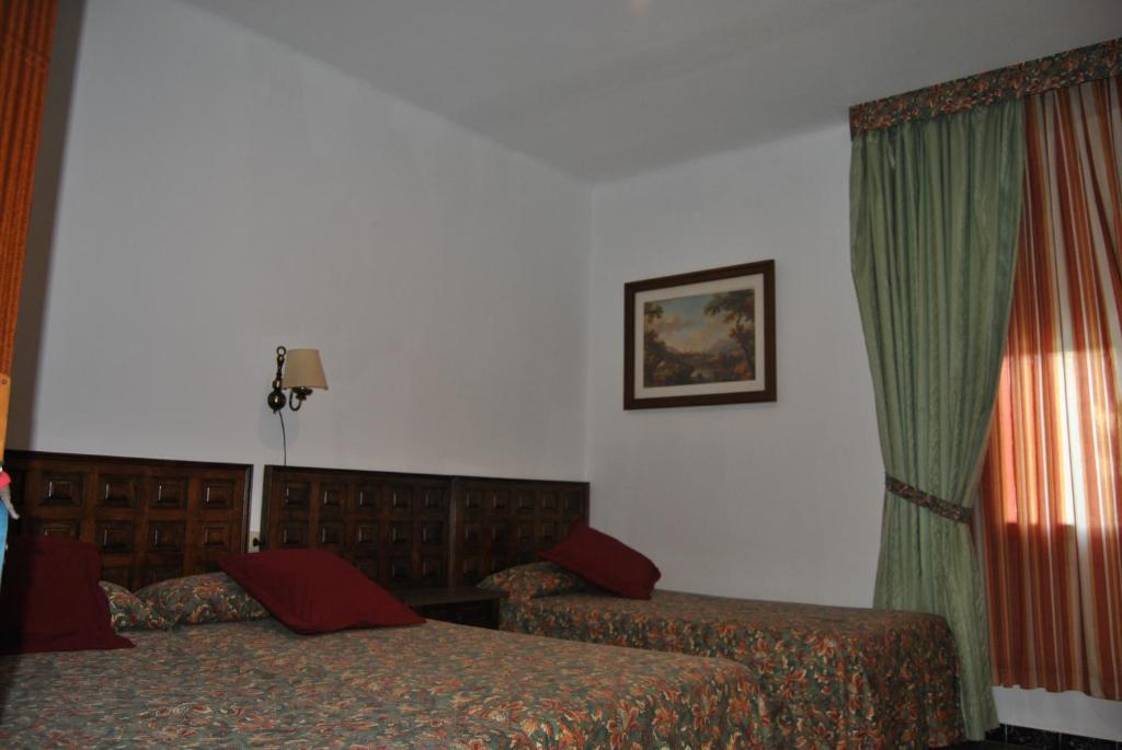 روساس Hotel Montana الغرفة الصورة